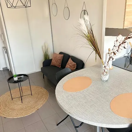 F2 Avec Grande Terrasse * Corbeil-Essonnes